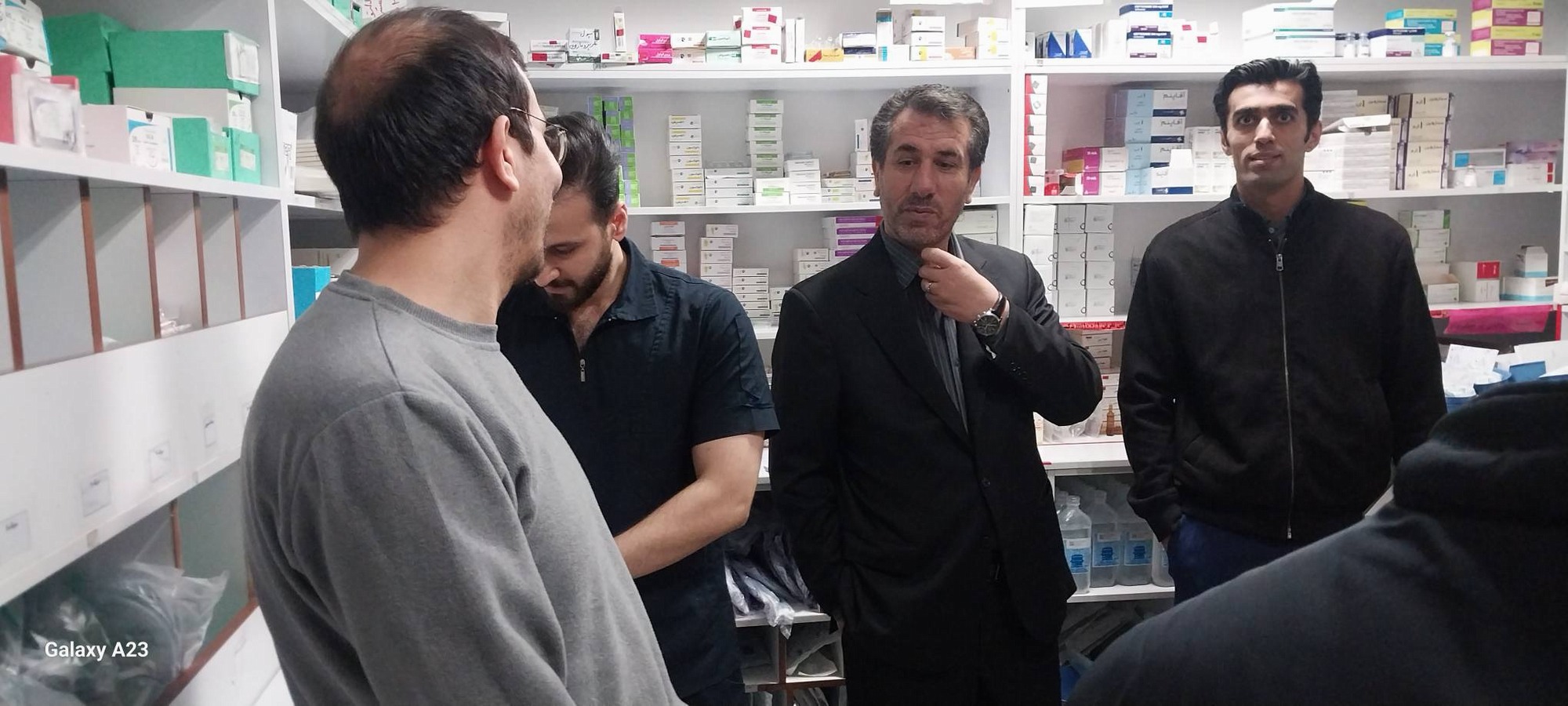 پایش مستمر زنجیره توزیع دارو؛ بازدید روزانه دکتر کیانفر از مراکز دارویی شهرستان ملارد