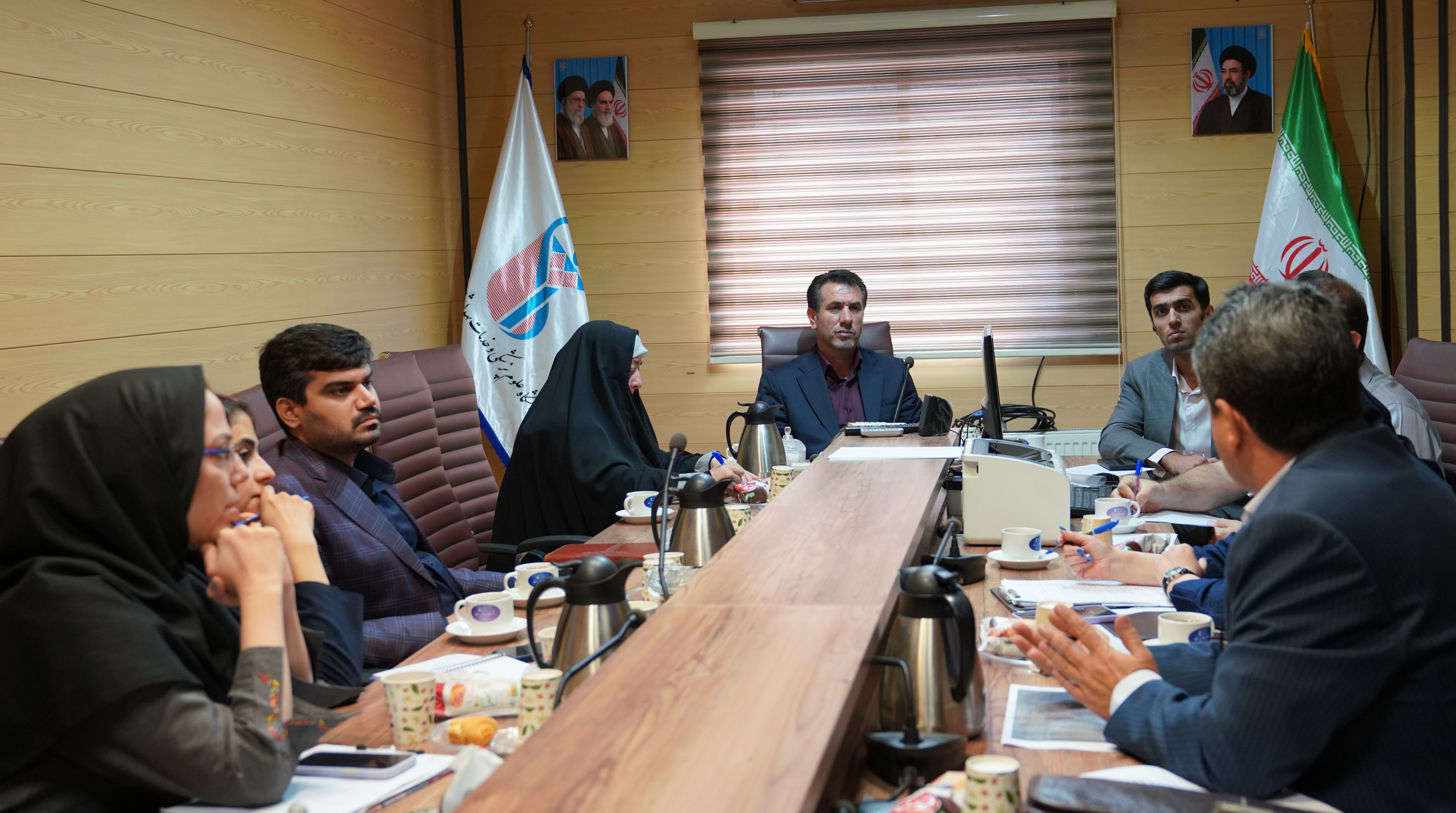 بررسی چالش‌های سامانه رسیدگی الکترونیک اسناد بستری و موانع اجرای تعهدات بیمه سلامت در قبال بیماران صعب‌العلاج و مددجویان